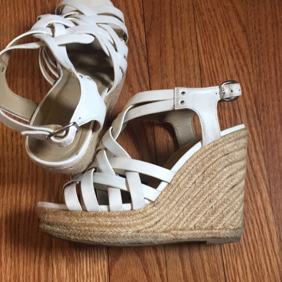 White Chunky Wedge - Picture 4 of 4